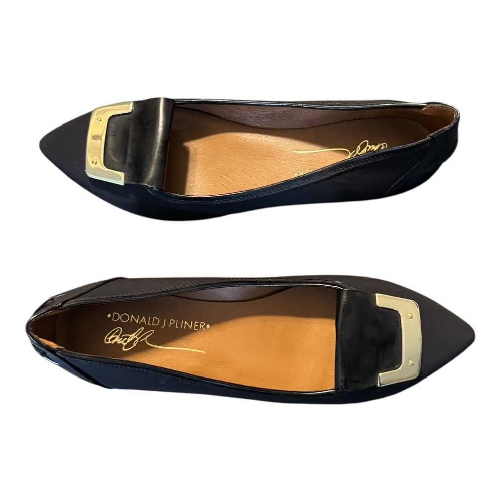 Donald‎ J Pliner Womens Nila Mini Wedge Flat 6.5 Black Suede Patent Gold Buckle - Picture 3 of 12